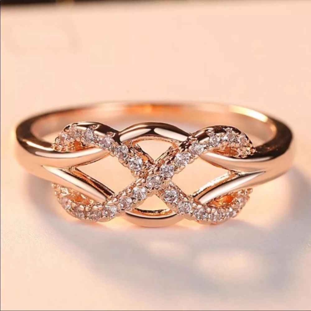 New Infinite Love Rose Gold Diamond Ring💍 - Picture 2 of 7